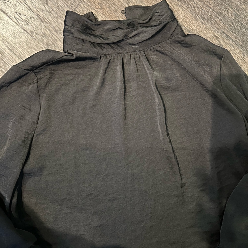 Vince Camuto Black Silk Blend Bell Sleeve Blouse | Size XS | Work to Evening - Picture 2 of 4